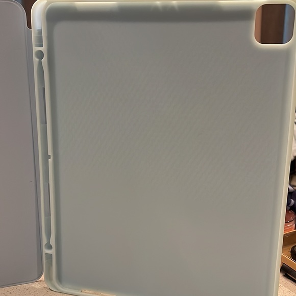 iPad case - Picture 3 of 3